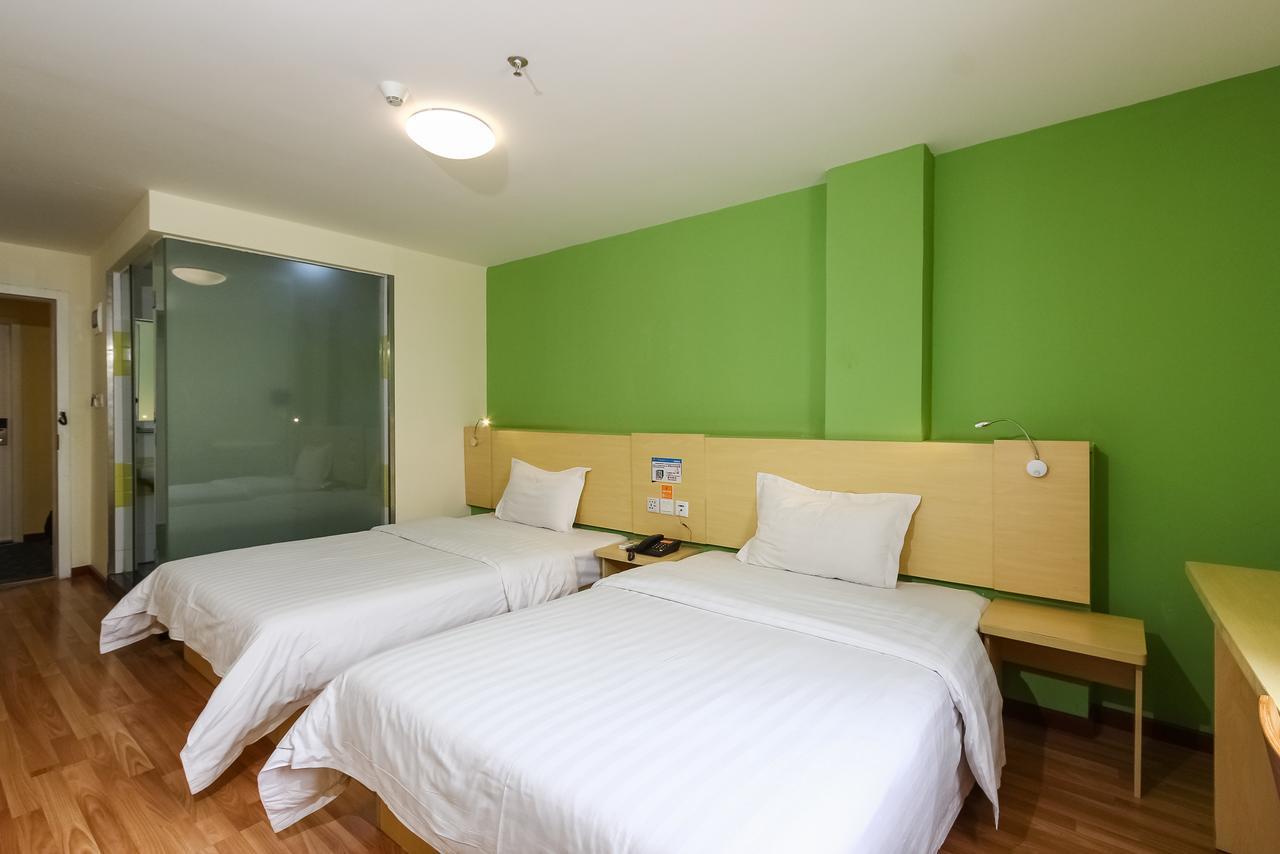 7Days Inn Guangzhou Southern Hospital Medical College Station מראה חיצוני תמונה